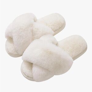 Fuzzy Memory Foam Slippers (White)